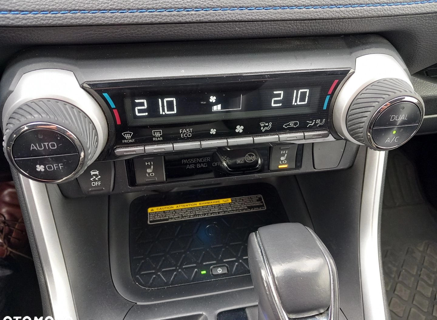 Toyota RAV4 cena 142900 przebieg: 66363, rok produkcji 2019 z Niepołomice małe 529